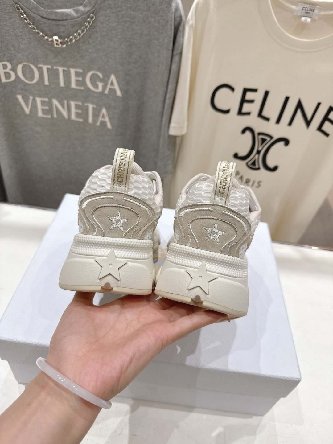 市场高版本 Dior*迪奥D家2026ss新款新色厚底休闲运动鞋老爹鞋，融入d家高定精神诠释经典跑鞋！原