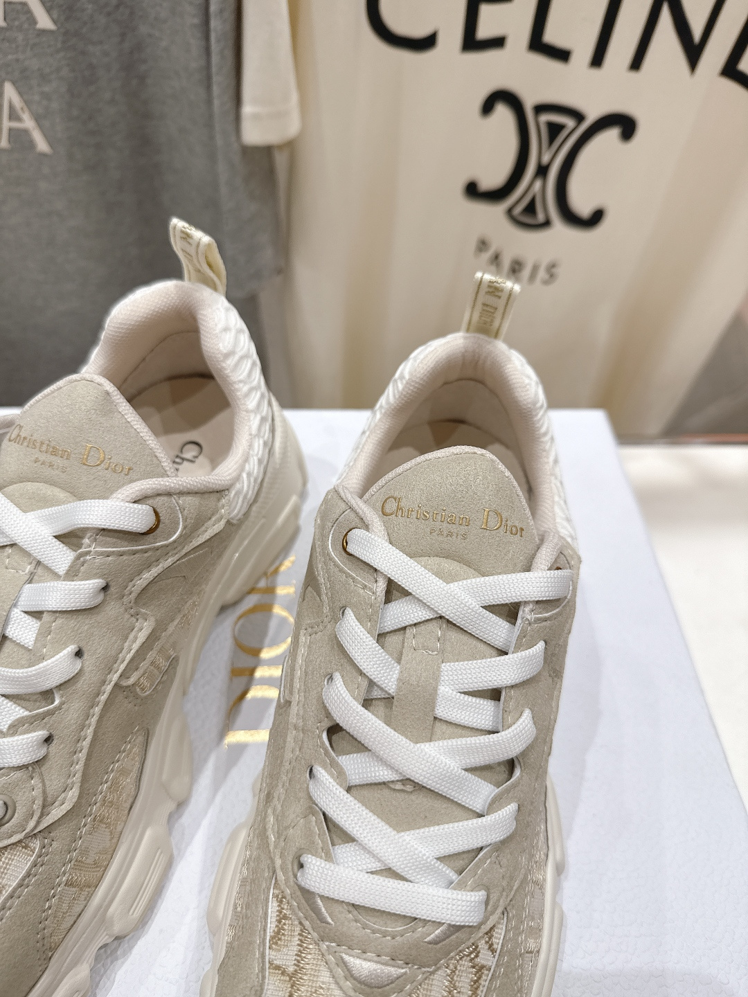 市场高版本 Dior*迪奥D家2026ss新款新色厚底休闲运动鞋老爹鞋，融入d家高定精神诠释经典跑鞋！原