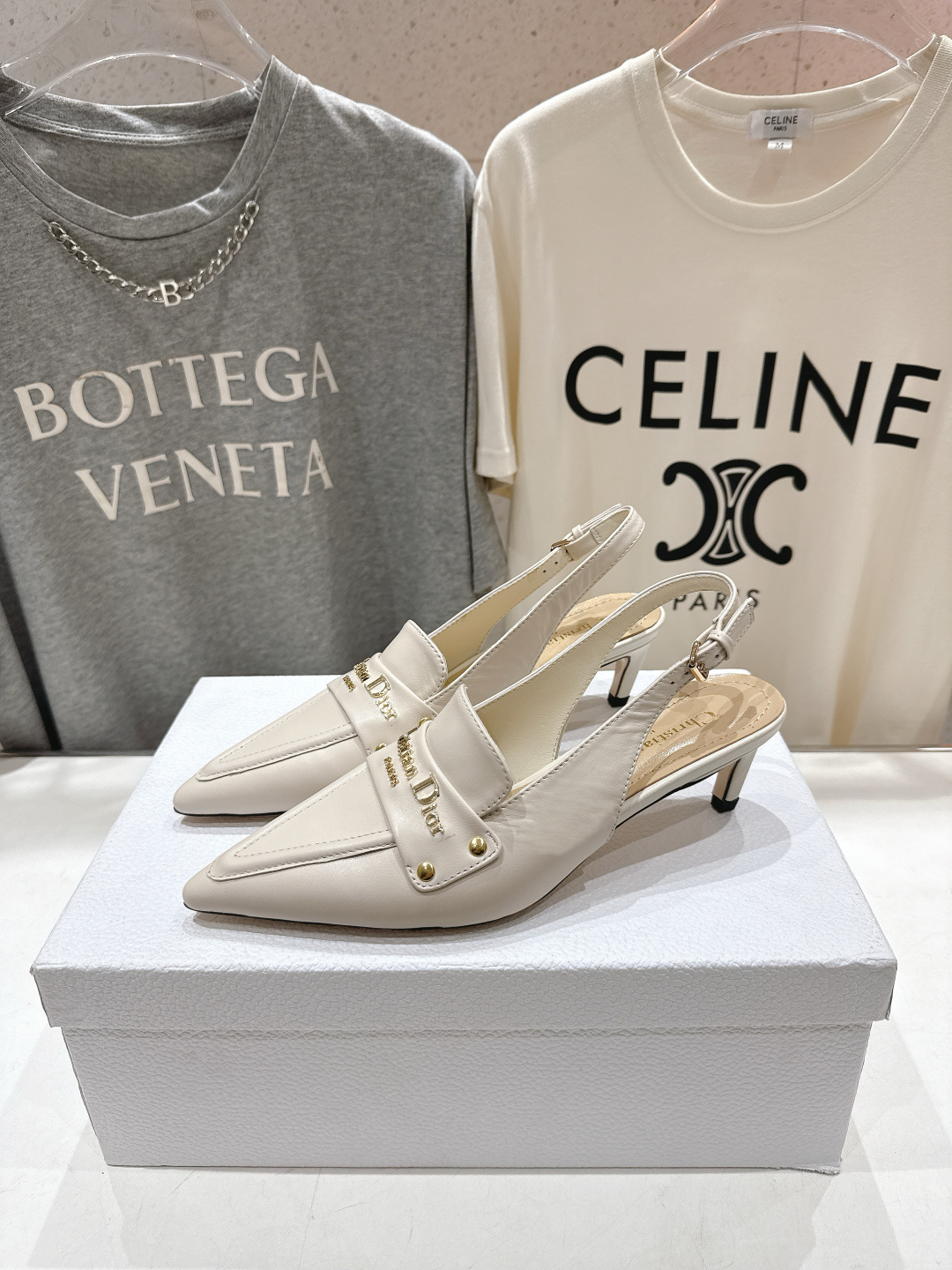 高版本出厂 DIOR*迪奥F031 D家2026ss春夏新款尖头高跟鞋凉鞋时装鞋！顶级版本～超美的脚踝扣