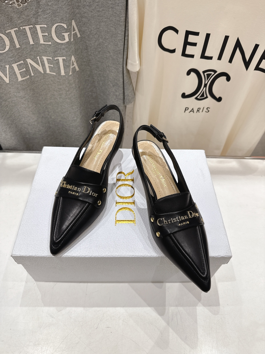 高版本出厂 DIOR*迪奥F031 D家2026ss春夏新款尖头高跟鞋凉鞋时装鞋！顶级版本～超美的脚踝扣