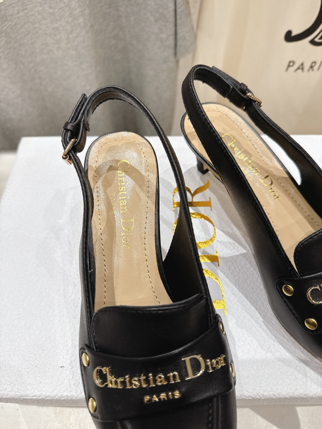 高版本出厂 DIOR*迪奥F031 D家2026ss春夏新款尖头高跟鞋凉鞋时装鞋！顶级版本～超美的脚踝扣