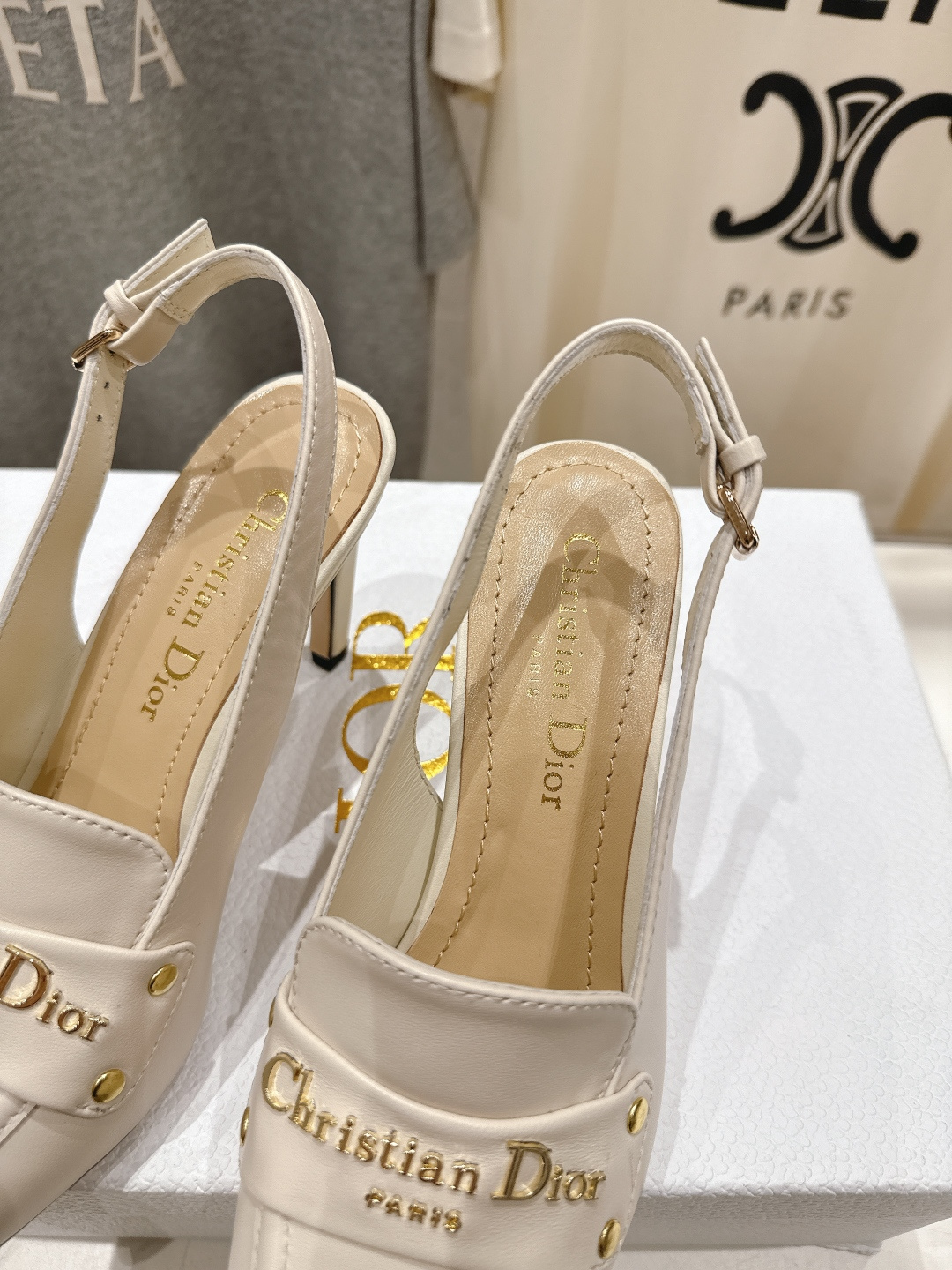 高版本出厂 DIOR*迪奥F031 D家2026ss春夏新款尖头高跟鞋凉鞋时装鞋！顶级版本～超美的脚踝扣