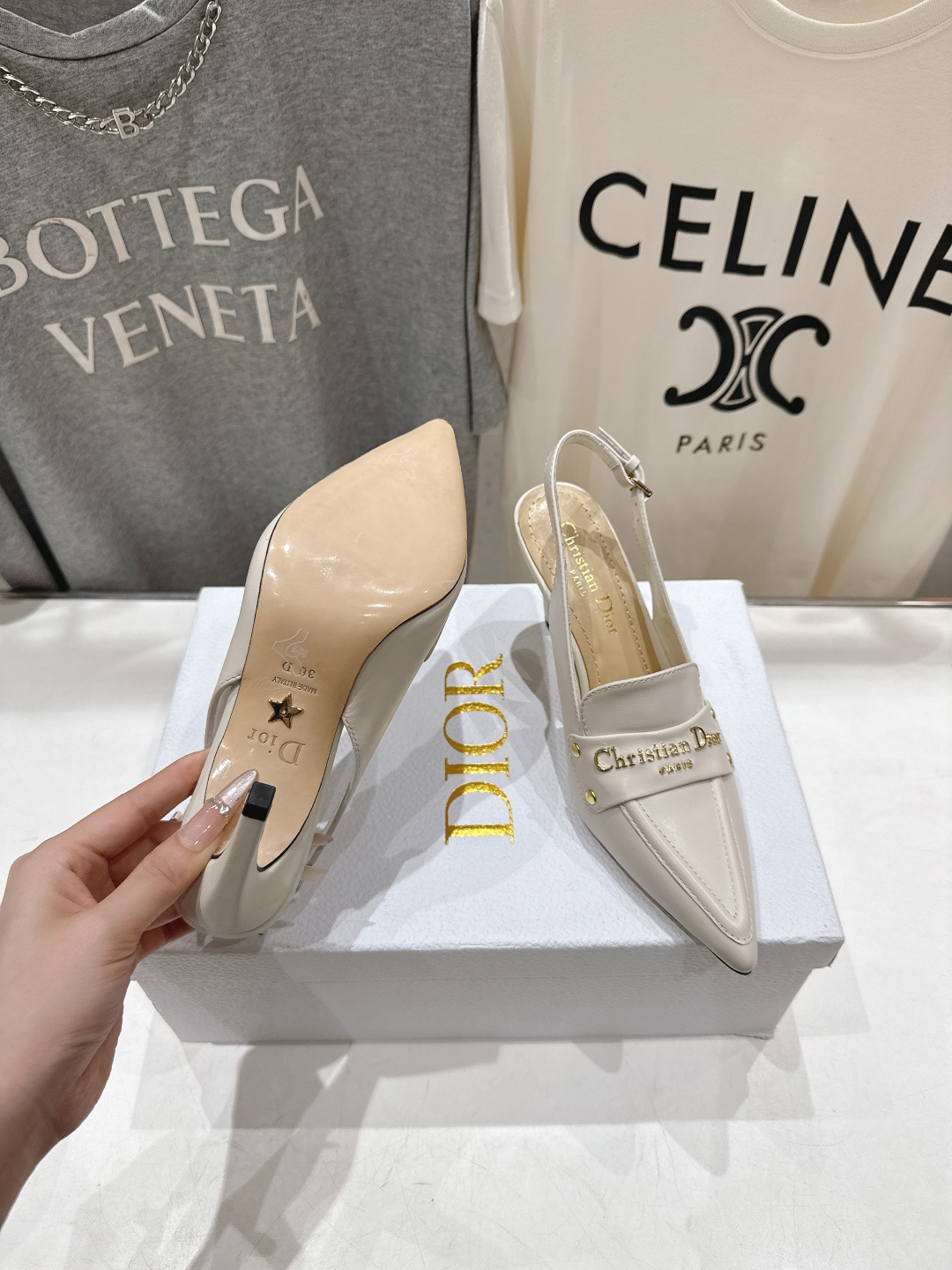 高版本出厂 DIOR*迪奥F031 D家2026ss春夏新款尖头高跟鞋凉鞋时装鞋！顶级版本～超美的脚踝扣