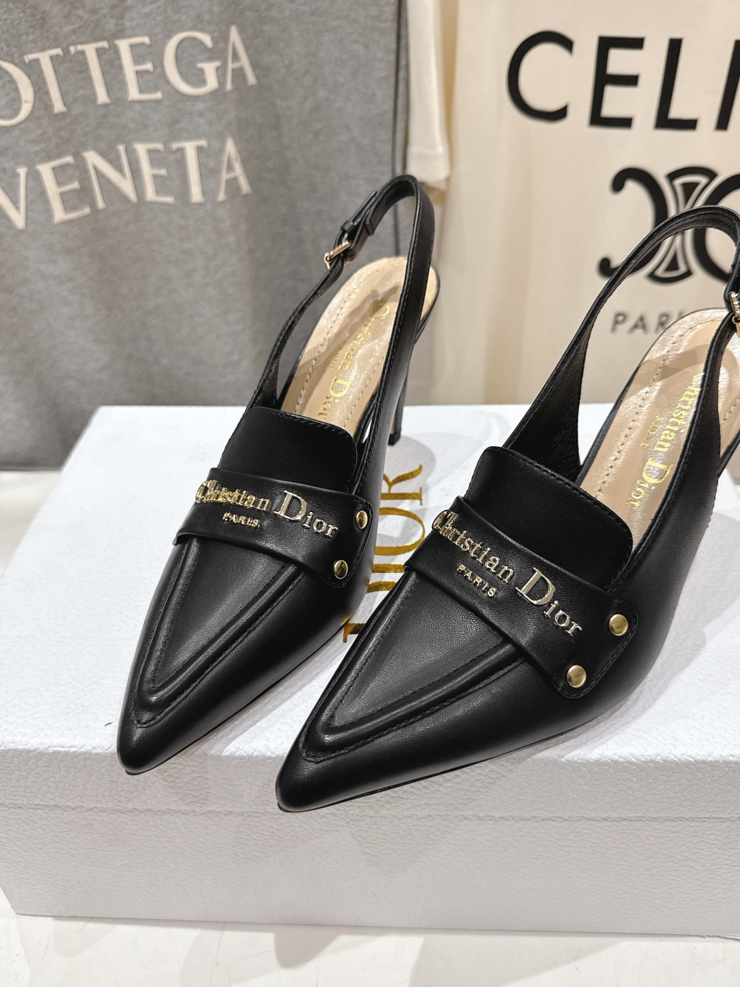 高版本出厂 DIOR*迪奥F031 D家2026ss春夏新款尖头高跟鞋凉鞋时装鞋！顶级版本～超美的脚踝扣