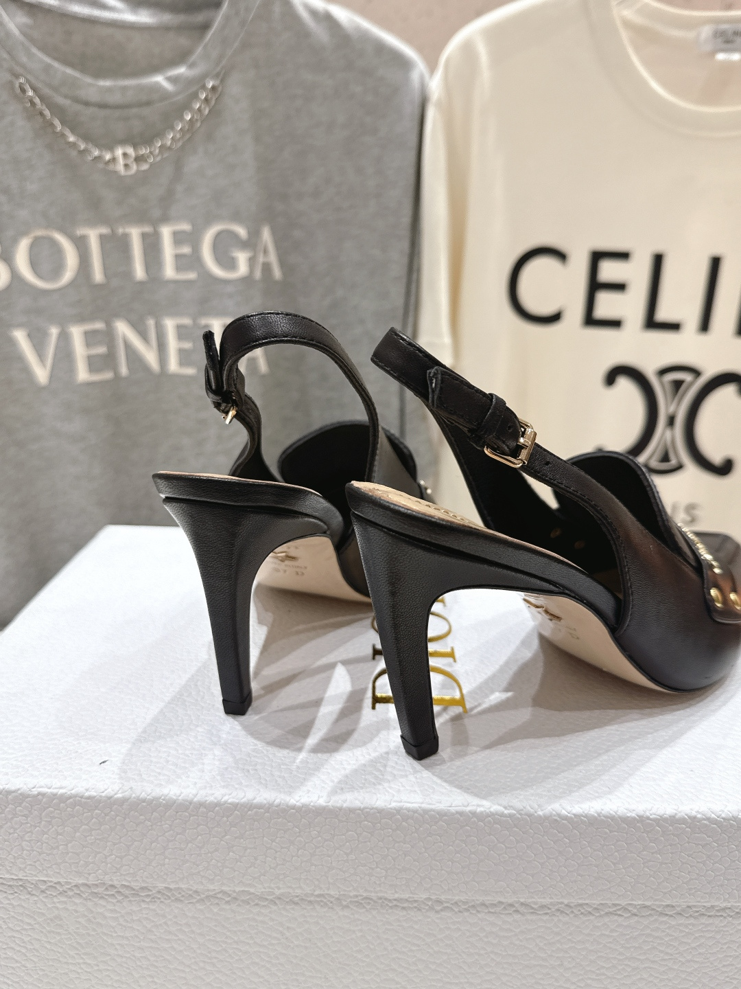 高版本出厂 DIOR*迪奥F031 D家2026ss春夏新款尖头高跟鞋凉鞋时装鞋！顶级版本～超美的脚踝扣