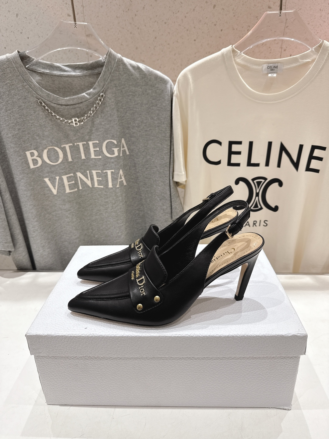 高版本出厂 DIOR*迪奥F031 D家2026ss春夏新款尖头高跟鞋凉鞋时装鞋！顶级版本～超美的脚踝扣