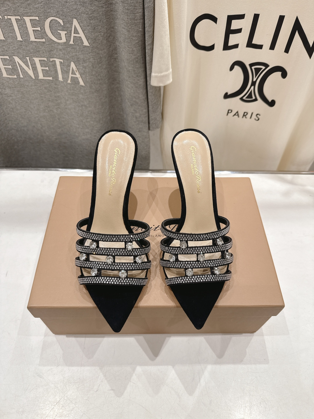 高版本出厂 吉安维托·罗西F030 (Gianvito Rossi) 2026ss夏季最新款尖头水钻高跟