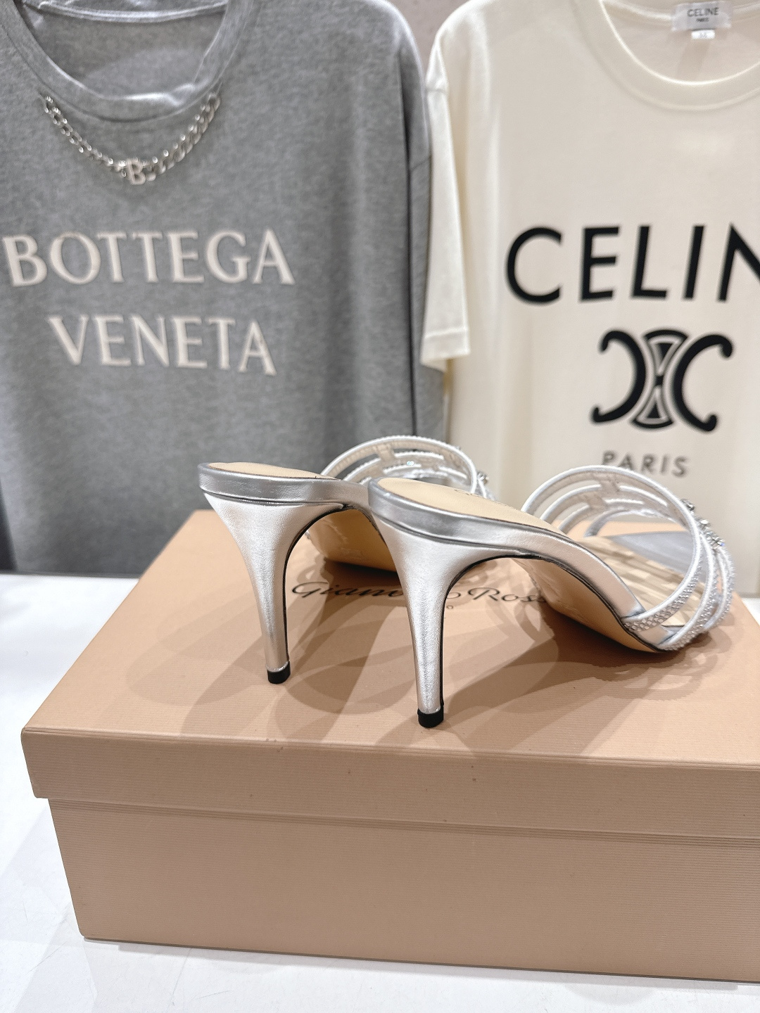 高版本出厂 吉安维托·罗西F030 (Gianvito Rossi) 2026ss夏季最新款尖头水钻高跟