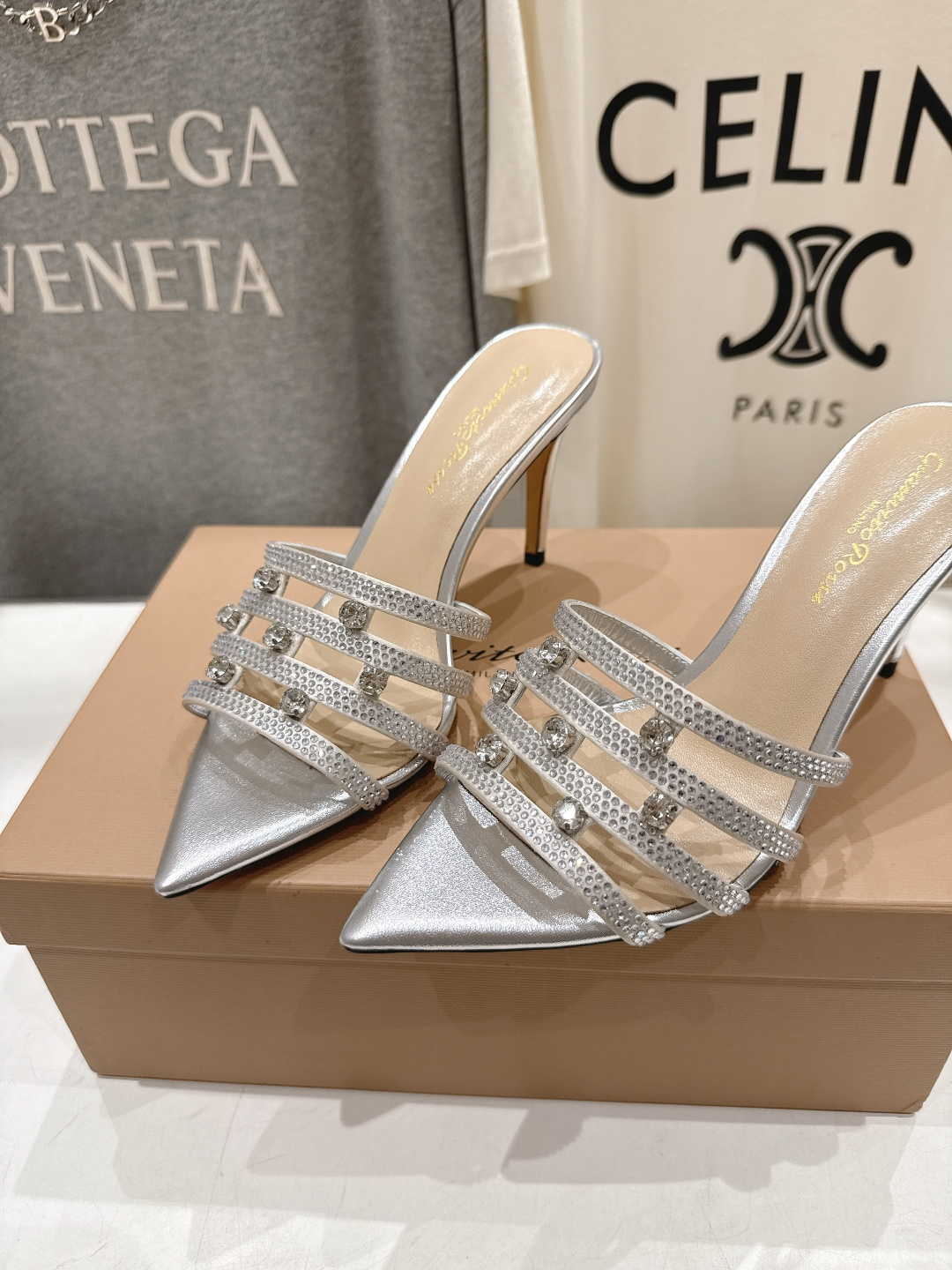 高版本出厂 吉安维托·罗西F030 (Gianvito Rossi) 2026ss夏季最新款尖头水钻高跟