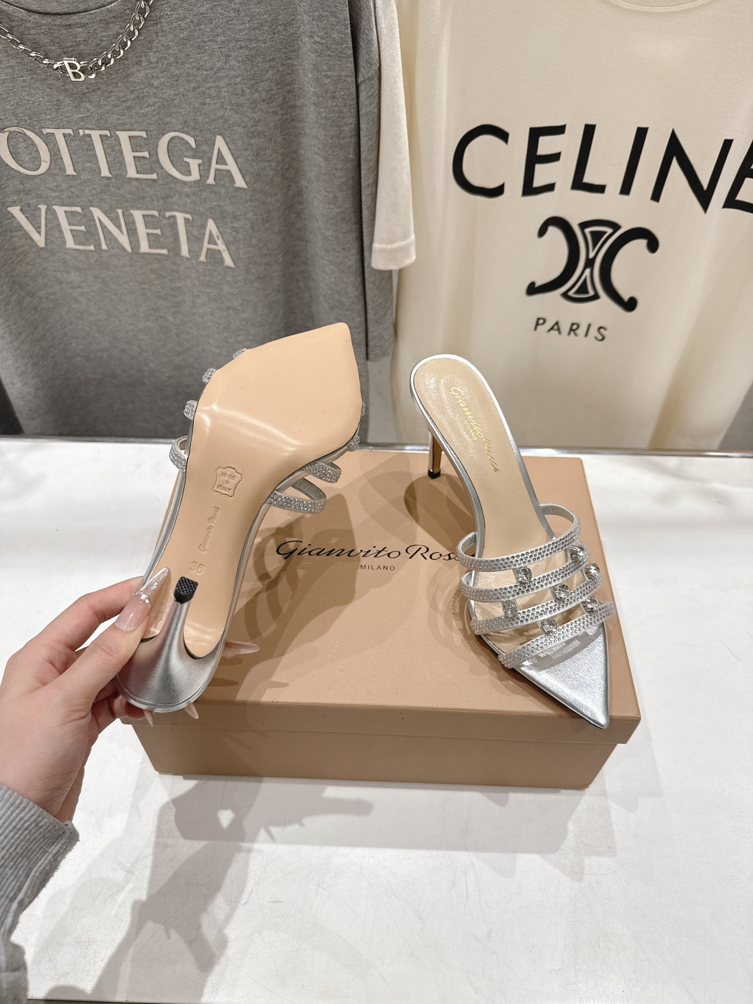 高版本出厂 吉安维托·罗西F030 (Gianvito Rossi) 2026ss夏季最新款尖头水钻高跟