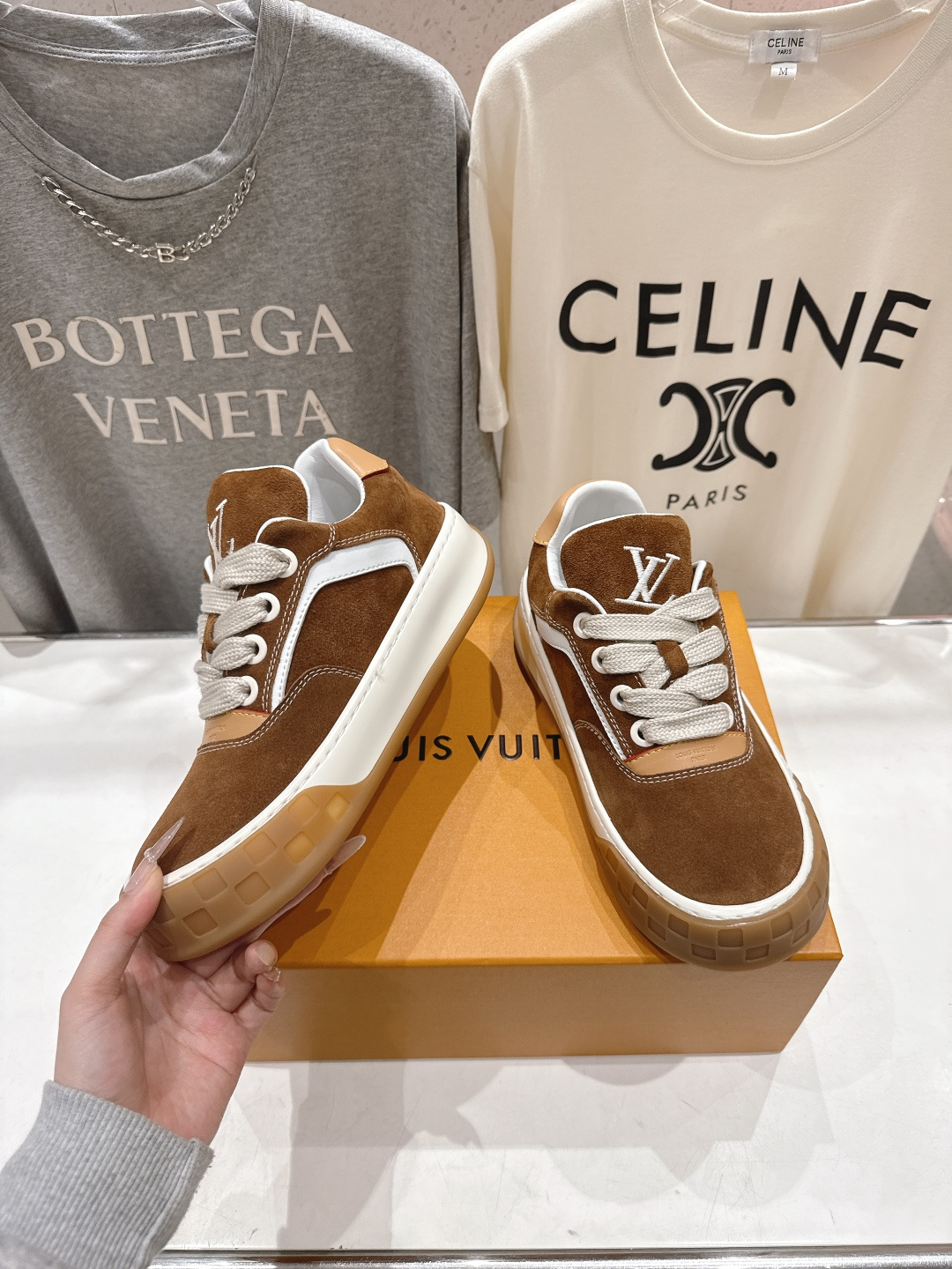 高版本出厂 情侣款 LOUIS VUITTON～LV路易威登F048 L家驴牌最新走秀款Tilted系列