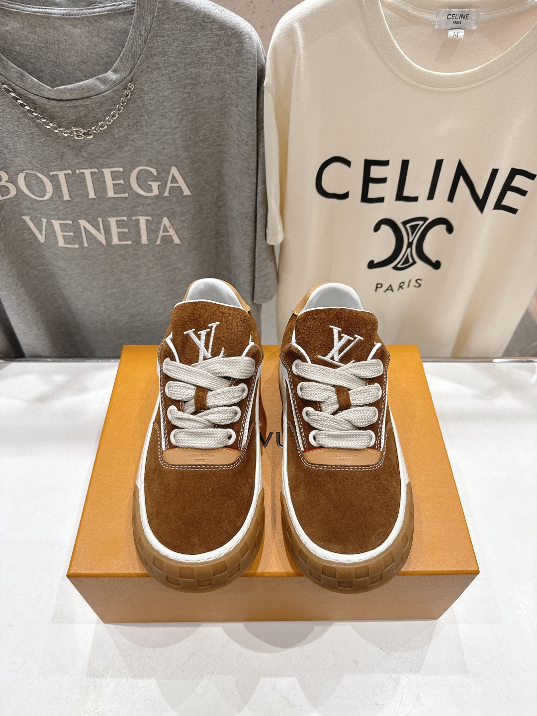 高版本出厂 情侣款 LOUIS VUITTON～LV路易威登F048 L家驴牌最新走秀款Tilted系列