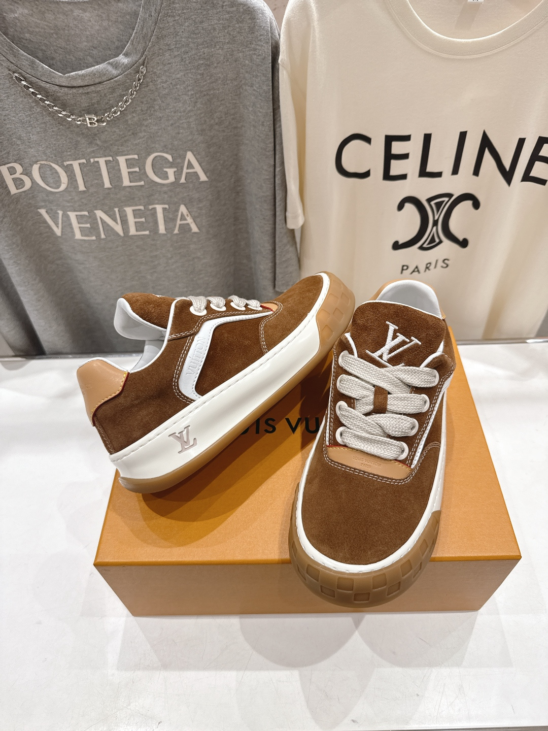 高版本出厂 情侣款 LOUIS VUITTON～LV路易威登F048 L家驴牌最新走秀款Tilted系列