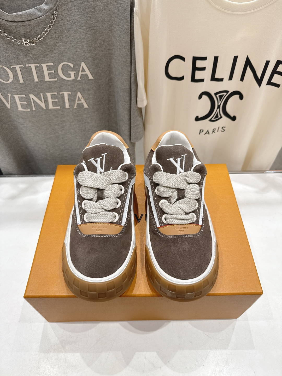 高版本出厂 情侣款 LOUIS VUITTON～LV路易威登F048 L家驴牌最新走秀款Tilted系列