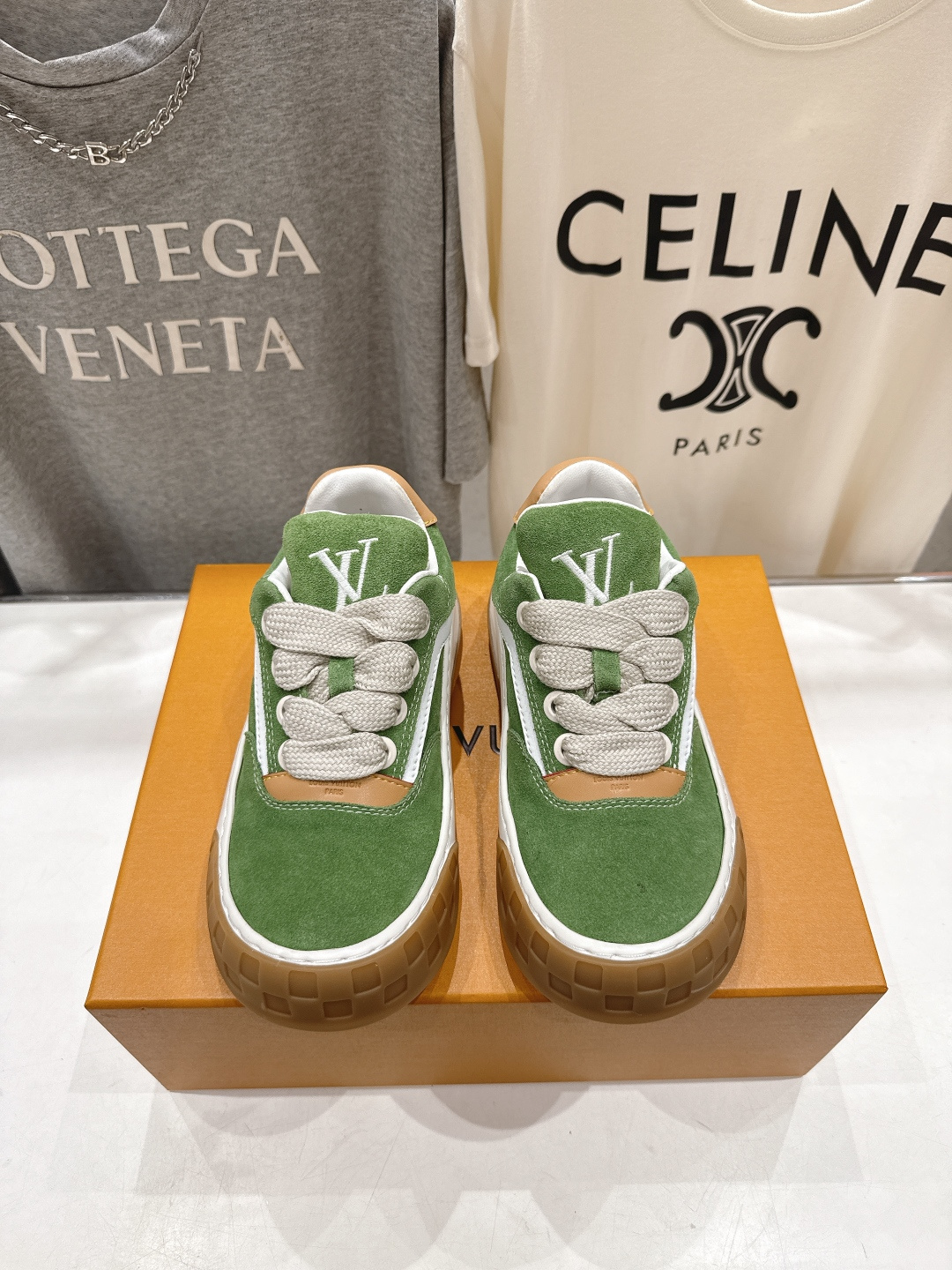 高版本出厂 情侣款 LOUIS VUITTON～LV路易威登F048 L家驴牌最新走秀款Tilted系列