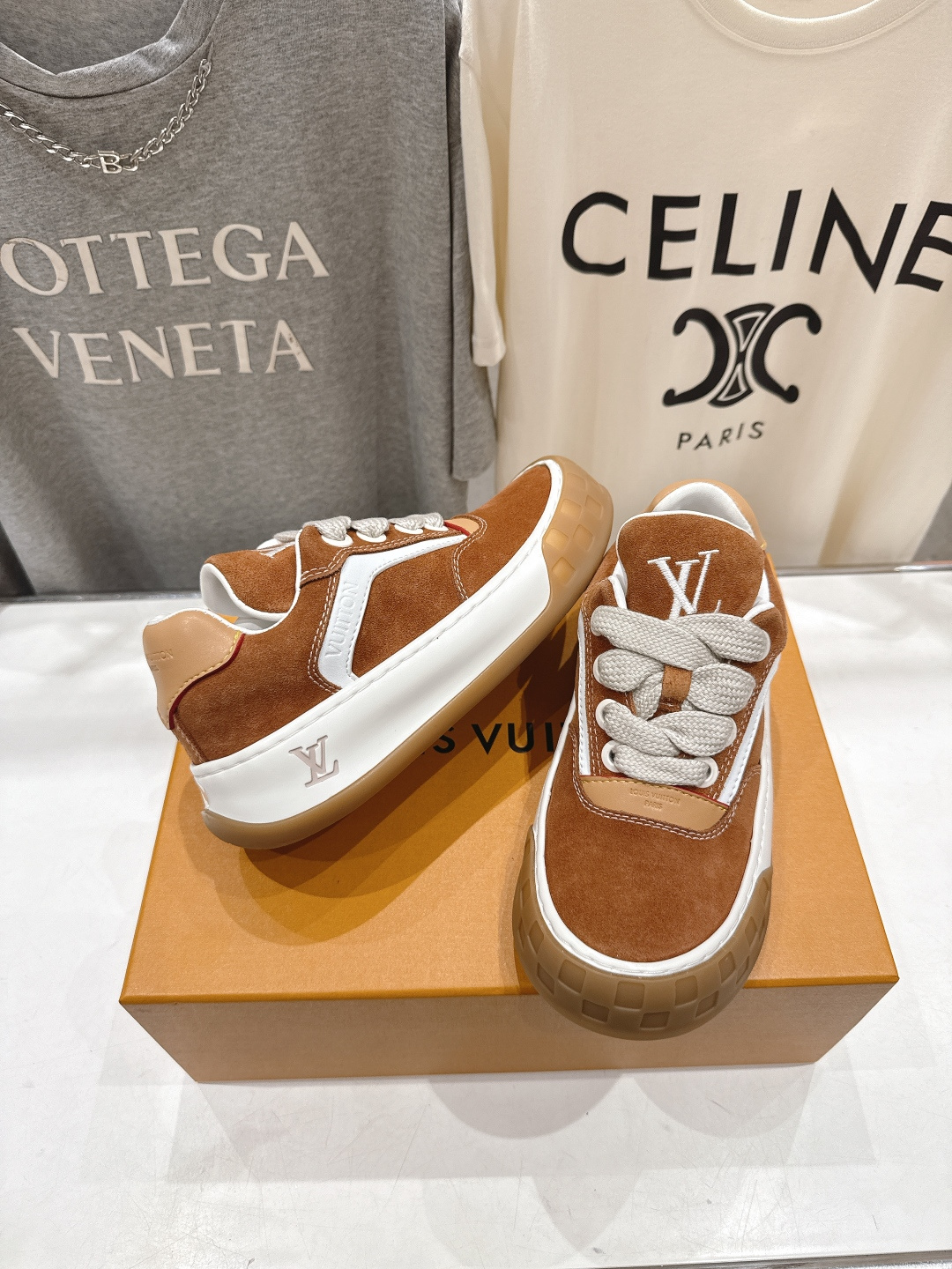 高版本出厂 情侣款 LOUIS VUITTON～LV路易威登F048 L家驴牌最新走秀款Tilted系列