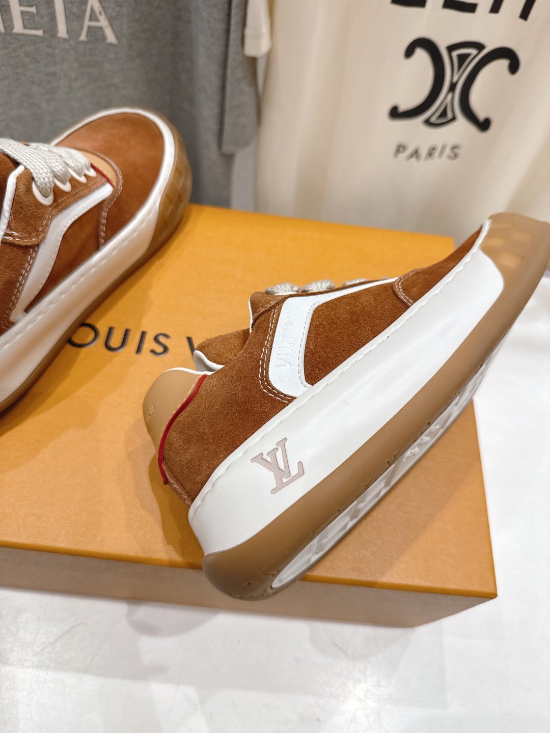 高版本出厂 情侣款 LOUIS VUITTON～LV路易威登F048 L家驴牌最新走秀款Tilted系列