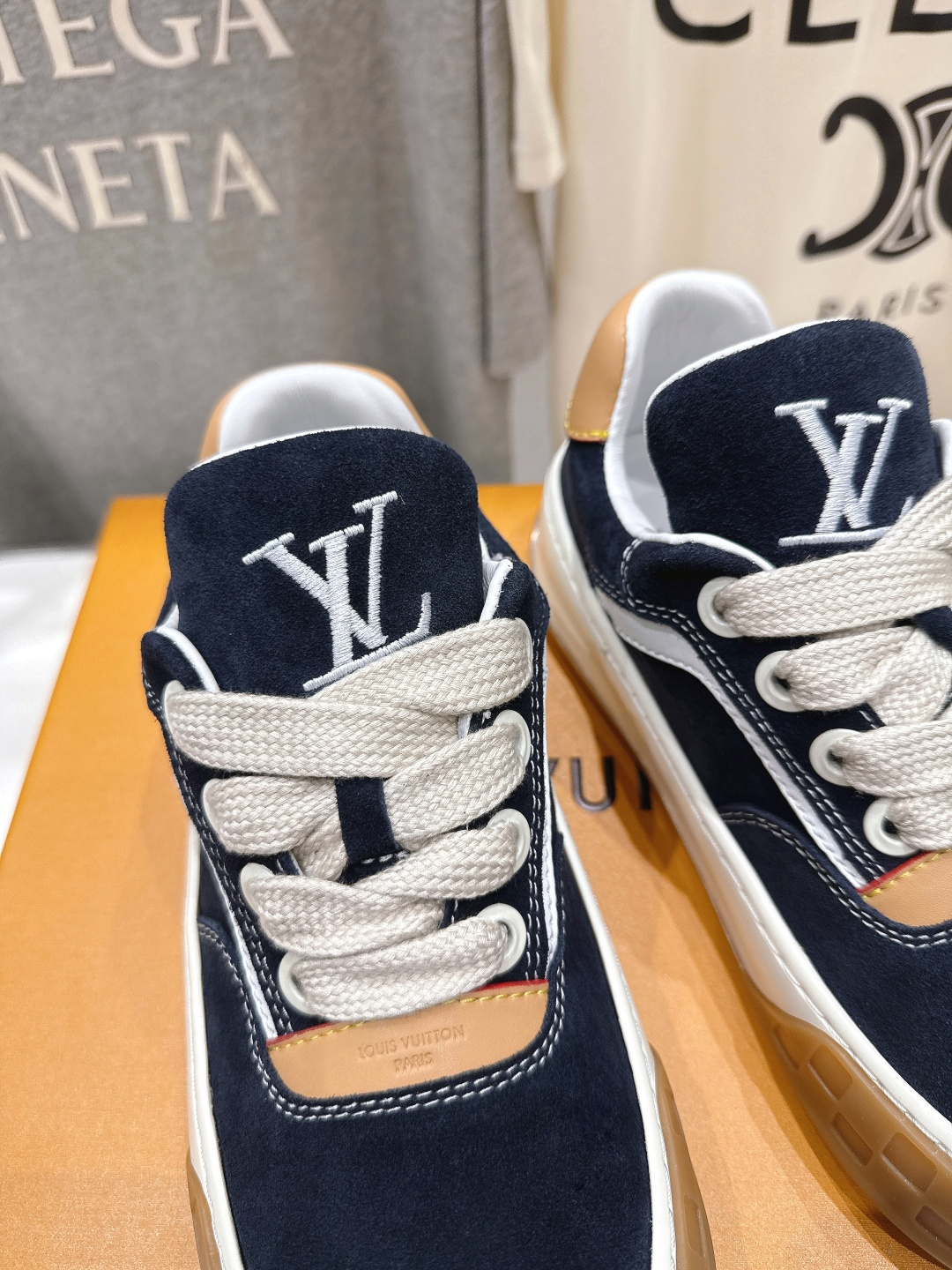 高版本出厂 情侣款 LOUIS VUITTON～LV路易威登F048 L家驴牌最新走秀款Tilted系列