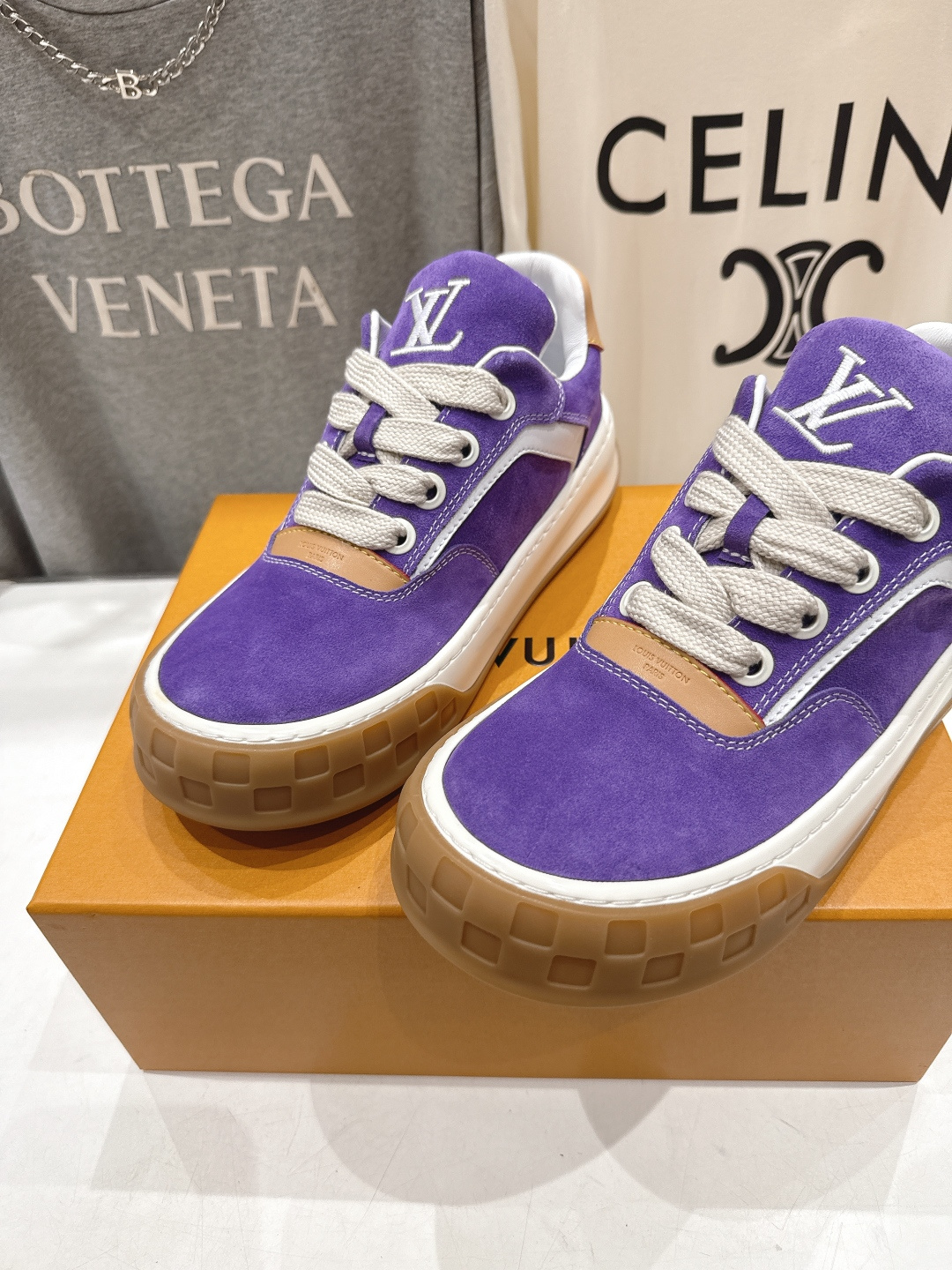 高版本出厂 情侣款 LOUIS VUITTON～LV路易威登F048 L家驴牌最新走秀款Tilted系列