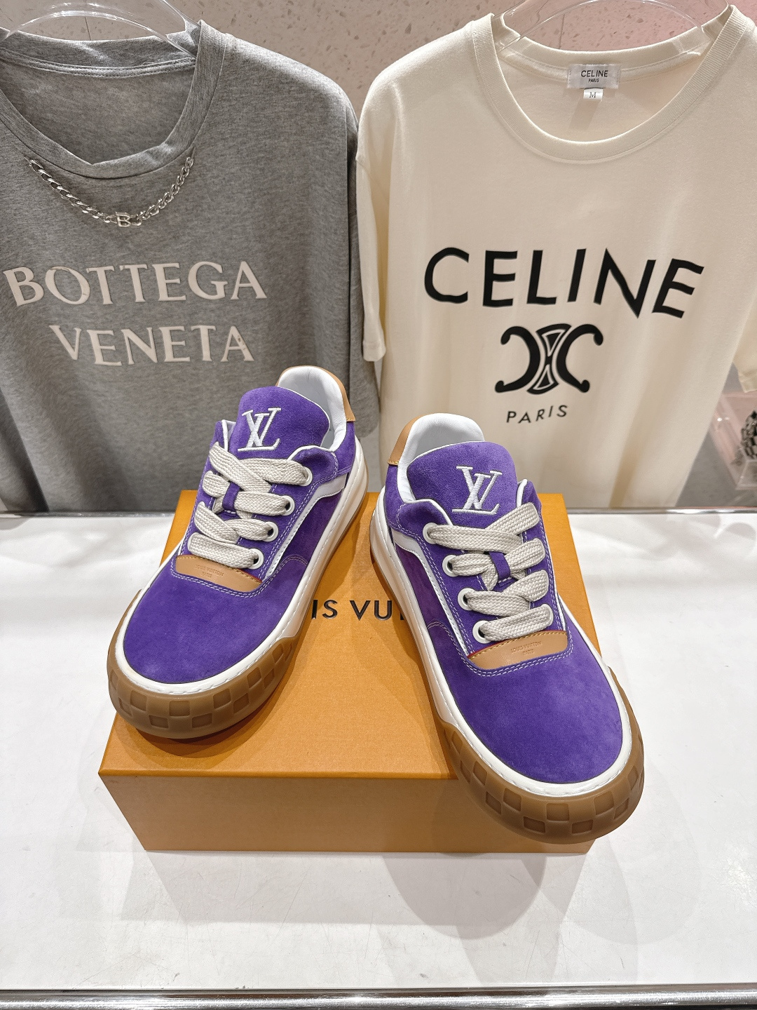 高版本出厂 情侣款 LOUIS VUITTON～LV路易威登F048 L家驴牌最新走秀款Tilted系列