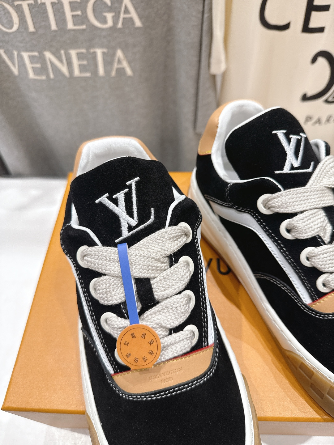 高版本出厂 情侣款 LOUIS VUITTON～LV路易威登F048 L家驴牌最新走秀款Tilted系列