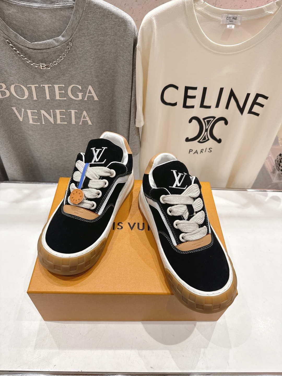 高版本出厂 情侣款 LOUIS VUITTON～LV路易威登F048 L家驴牌最新走秀款Tilted系列