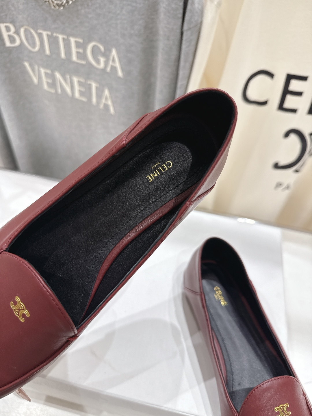 高版本出厂 CELINE*赛琳F032 2026ss春夏新款玛丽珍平底乐福鞋一脚蹬单鞋网红爆款来袭！各大