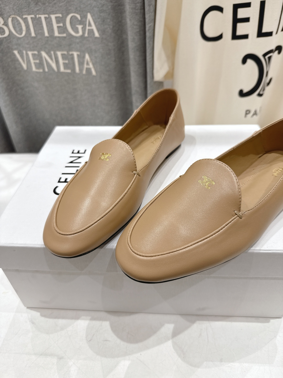 高版本出厂 CELINE*赛琳F032 2026ss春夏新款玛丽珍平底乐福鞋一脚蹬单鞋网红爆款来袭！各大