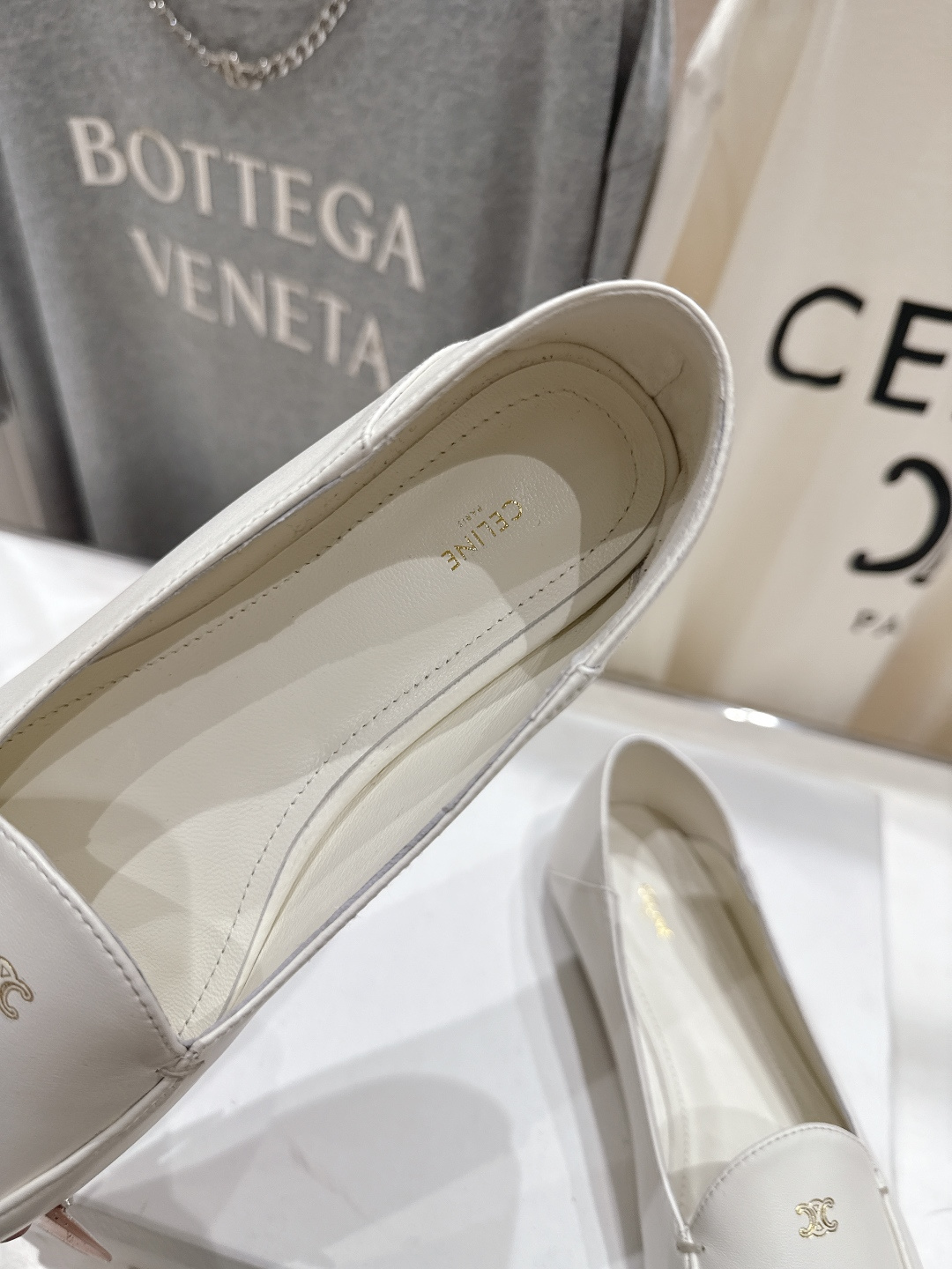 高版本出厂 CELINE*赛琳F032 2026ss春夏新款玛丽珍平底乐福鞋一脚蹬单鞋网红爆款来袭！各大