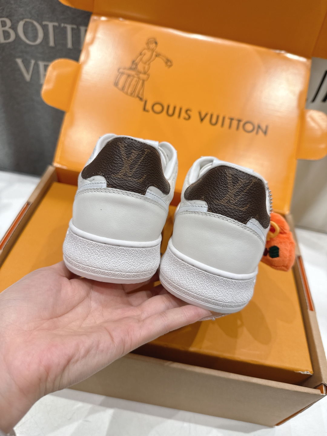 高版本出厂 情侣款 LOUIS VUITTON～LV路易威登F057 L家驴牌最新款走秀情侣款系列厚底运