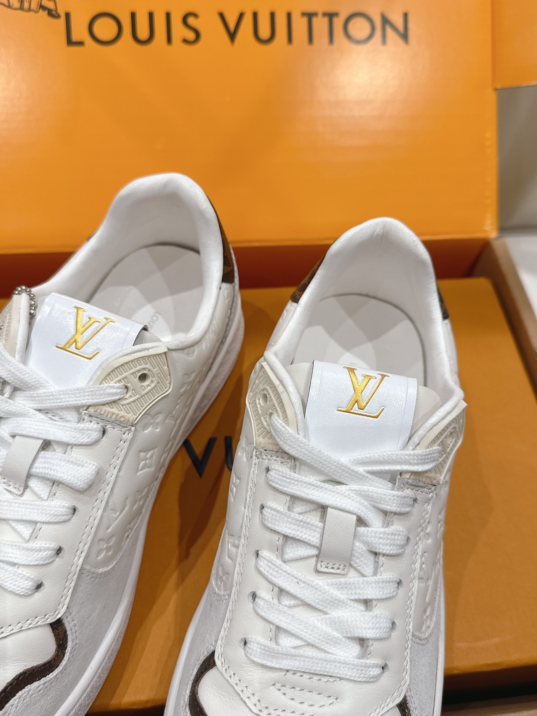 高版本出厂 情侣款 LOUIS VUITTON～LV路易威登F057 L家驴牌最新款走秀情侣款系列厚底运