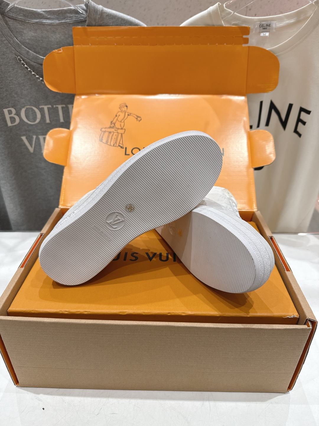 高版本出厂 情侣款 LOUIS VUITTON～LV路易威登F057 L家驴牌最新款走秀情侣款系列厚底运