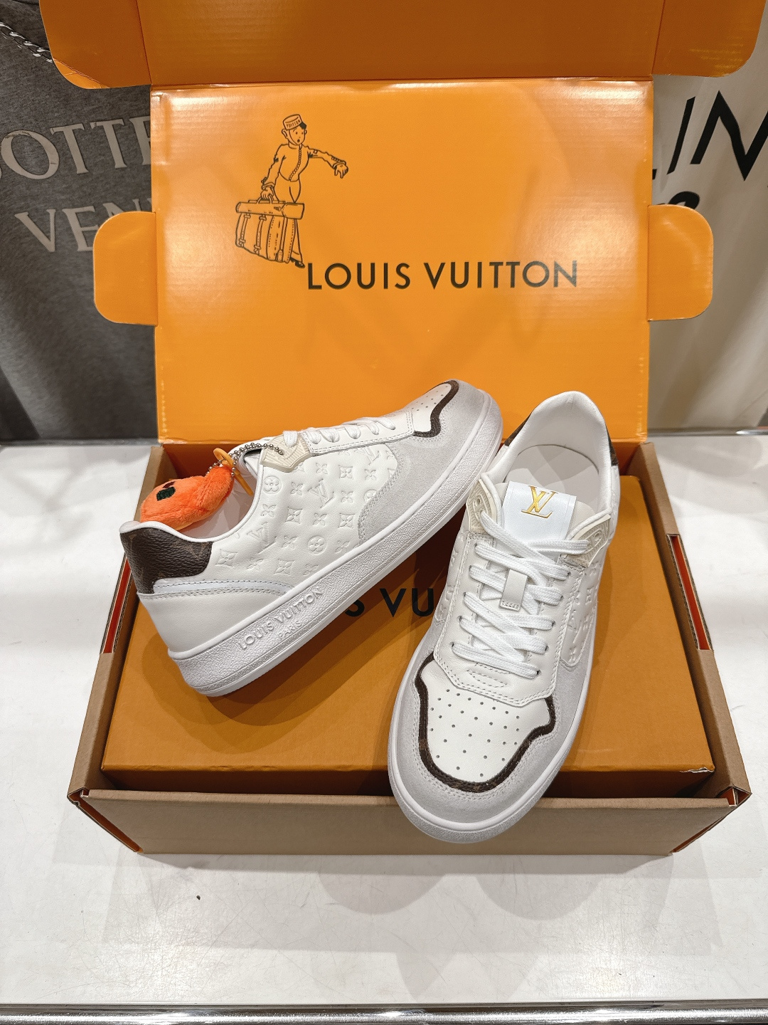高版本出厂 情侣款 LOUIS VUITTON～LV路易威登F057 L家驴牌最新款走秀情侣款系列厚底运