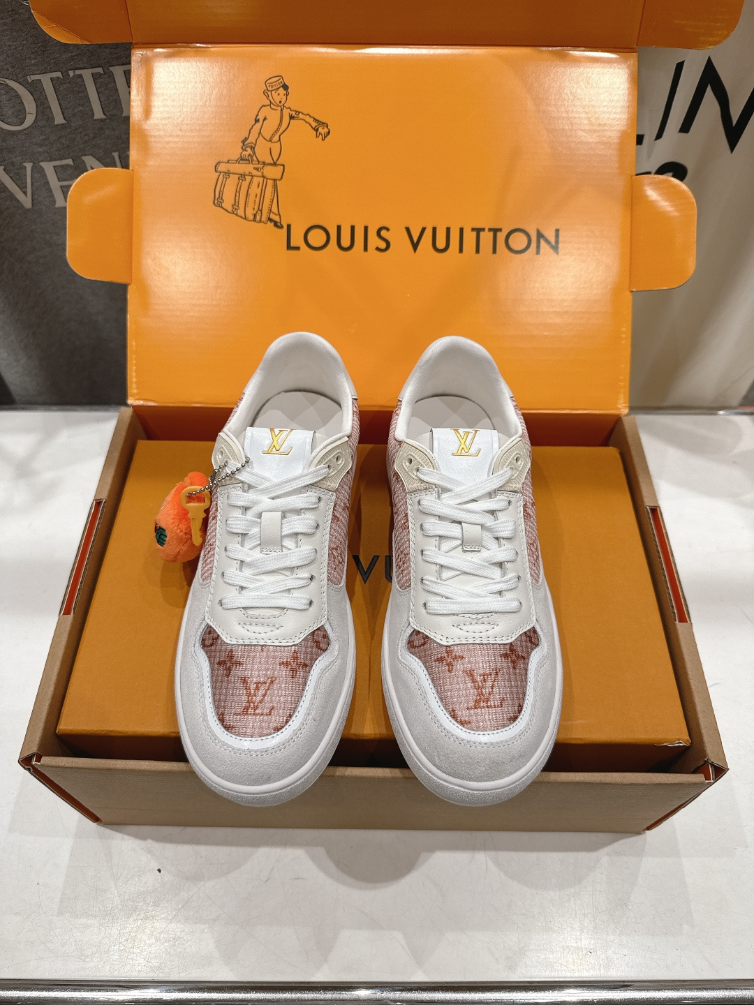 高版本出厂 情侣款 LOUIS VUITTON～LV路易威登F057 L家驴牌最新款走秀情侣款系列厚底运