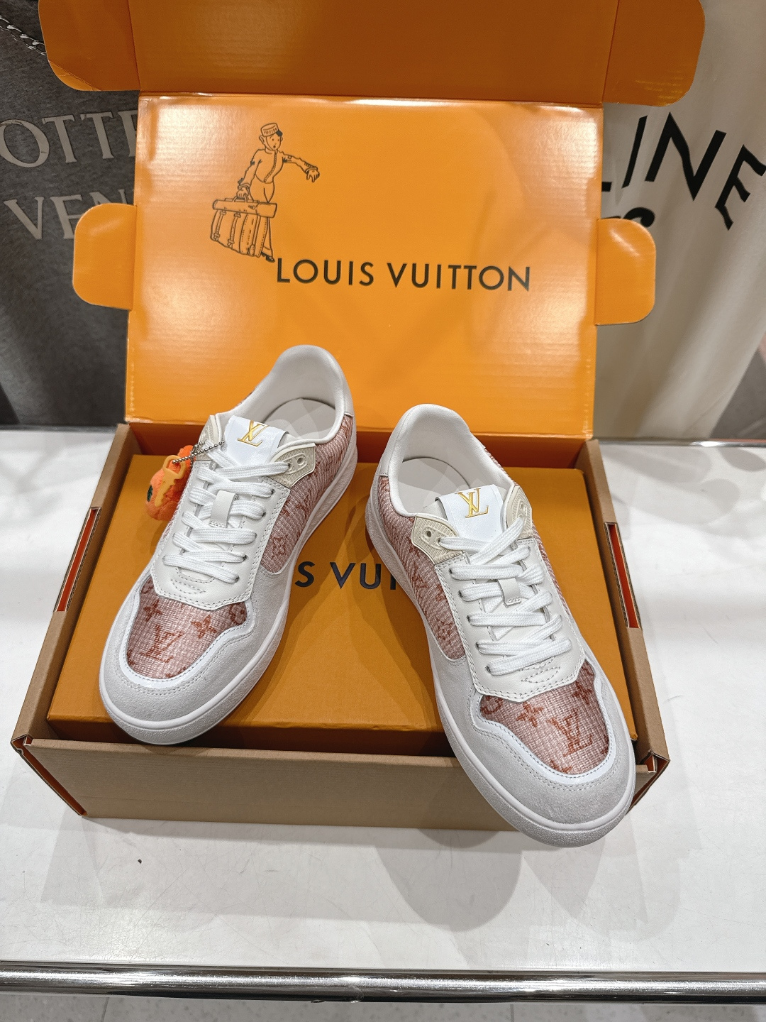 高版本出厂 情侣款 LOUIS VUITTON～LV路易威登F057 L家驴牌最新款走秀情侣款系列厚底运