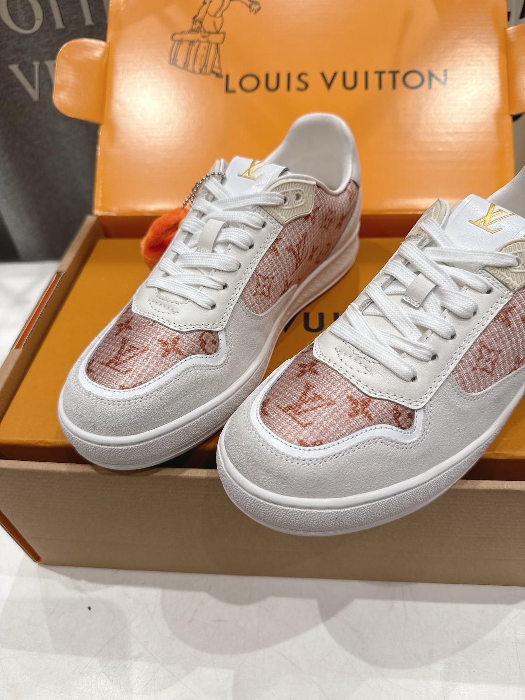 高版本出厂 情侣款 LOUIS VUITTON～LV路易威登F057 L家驴牌最新款走秀情侣款系列厚底运