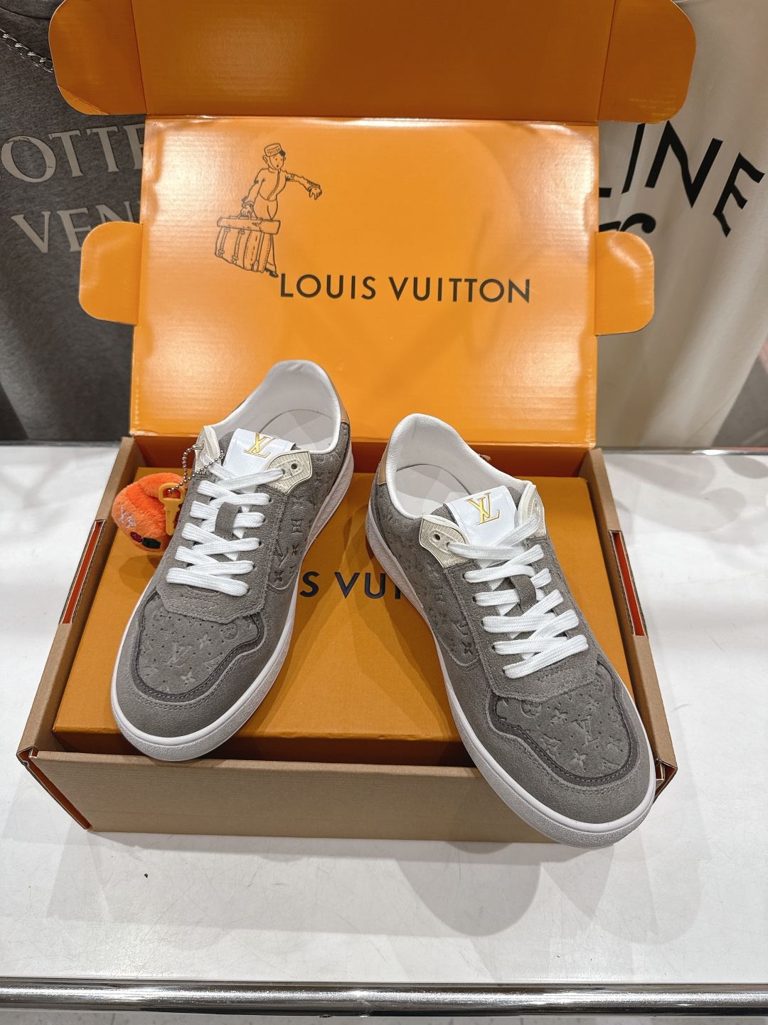 高版本出厂 情侣款 LOUIS VUITTON～LV路易威登F057 L家驴牌最新款走秀情侣款系列厚底运