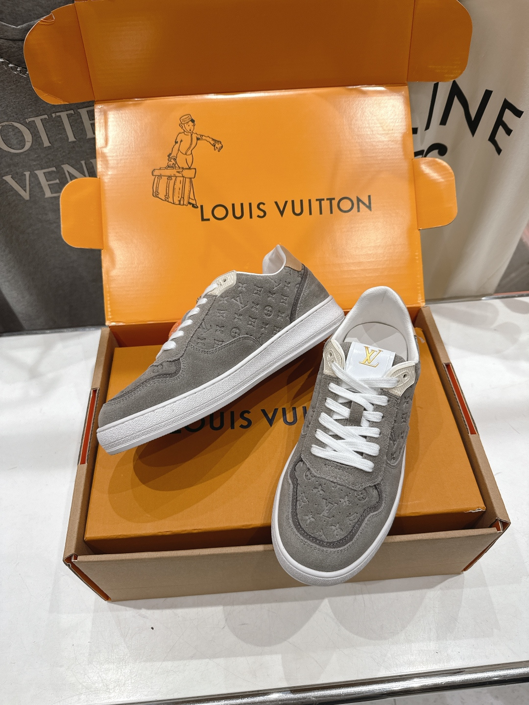 高版本出厂 情侣款 LOUIS VUITTON～LV路易威登F057 L家驴牌最新款走秀情侣款系列厚底运