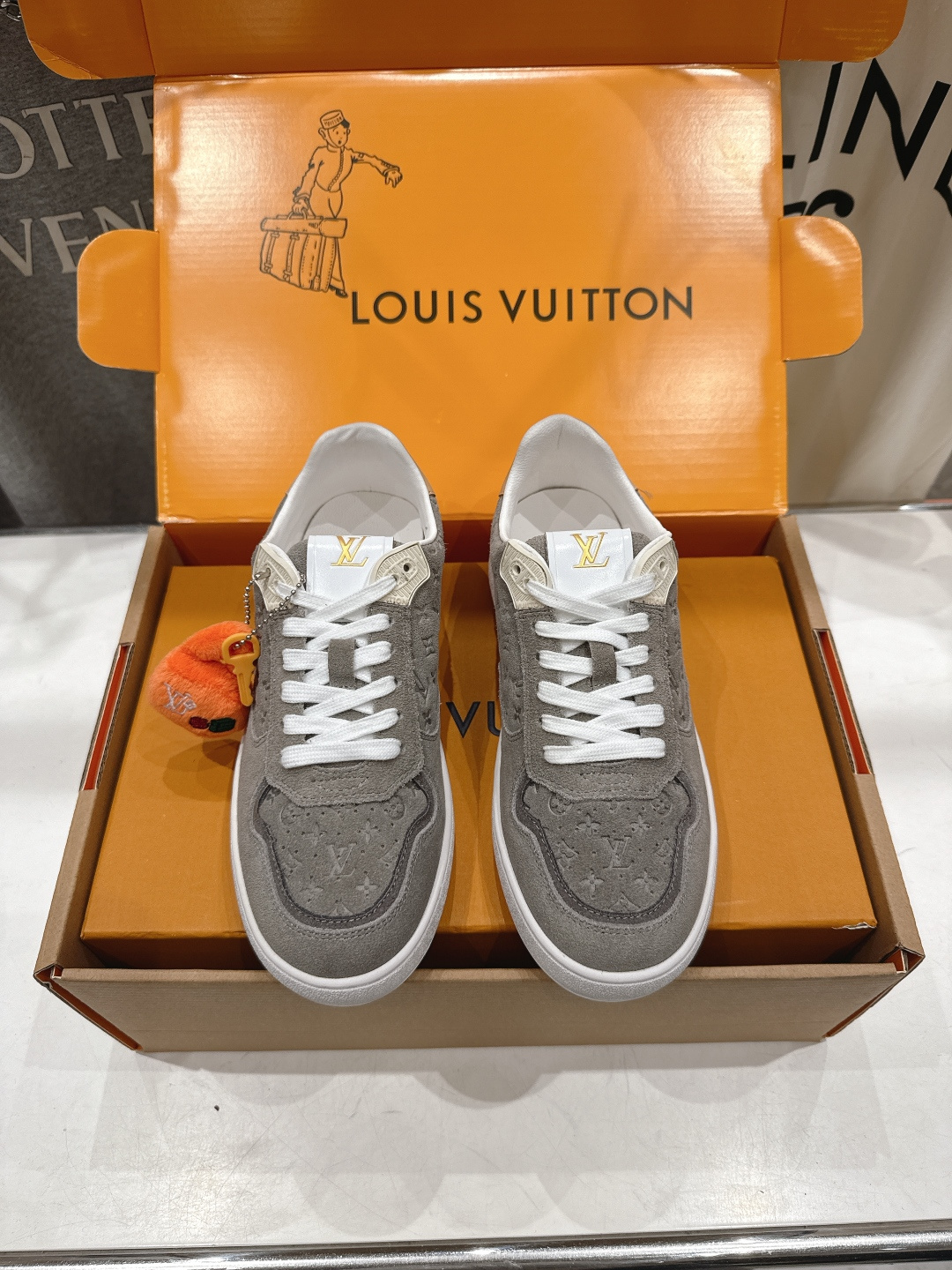 高版本出厂 情侣款 LOUIS VUITTON～LV路易威登F057 L家驴牌最新款走秀情侣款系列厚底运