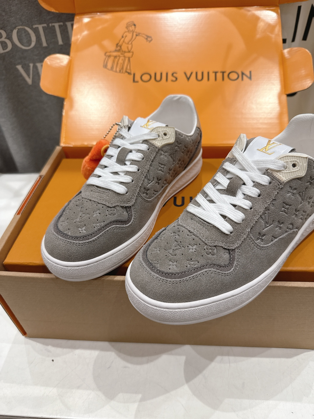 高版本出厂 情侣款 LOUIS VUITTON～LV路易威登F057 L家驴牌最新款走秀情侣款系列厚底运