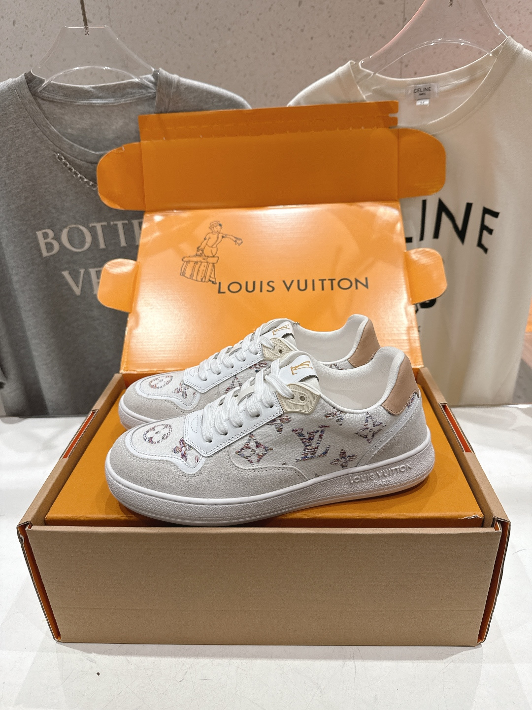 高版本出厂 情侣款 LOUIS VUITTON～LV路易威登F057 L家驴牌最新款走秀情侣款系列厚底运