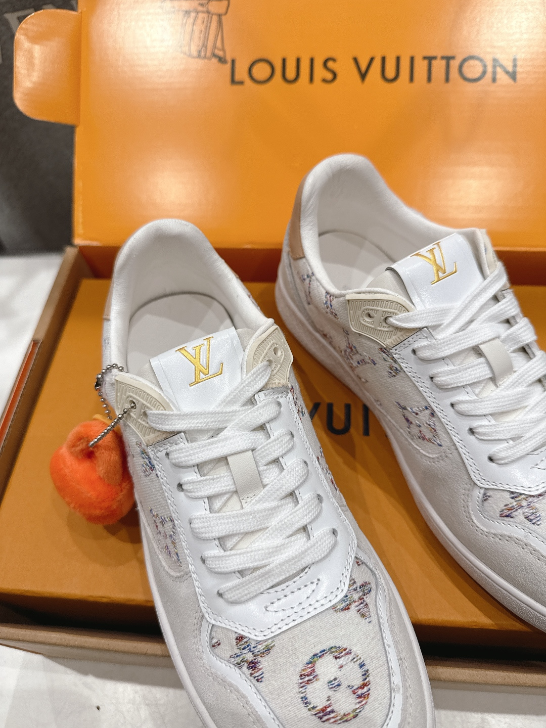 高版本出厂 情侣款 LOUIS VUITTON～LV路易威登F057 L家驴牌最新款走秀情侣款系列厚底运