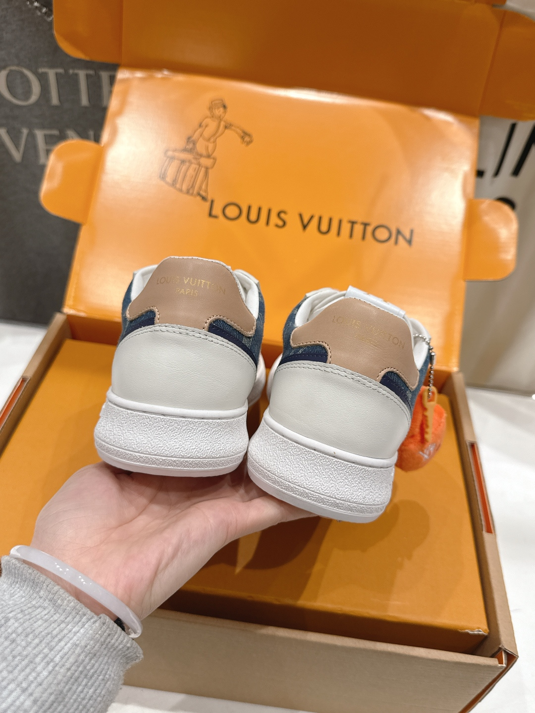 高版本出厂 情侣款 LOUIS VUITTON～LV路易威登F057 L家驴牌最新款走秀情侣款系列厚底运