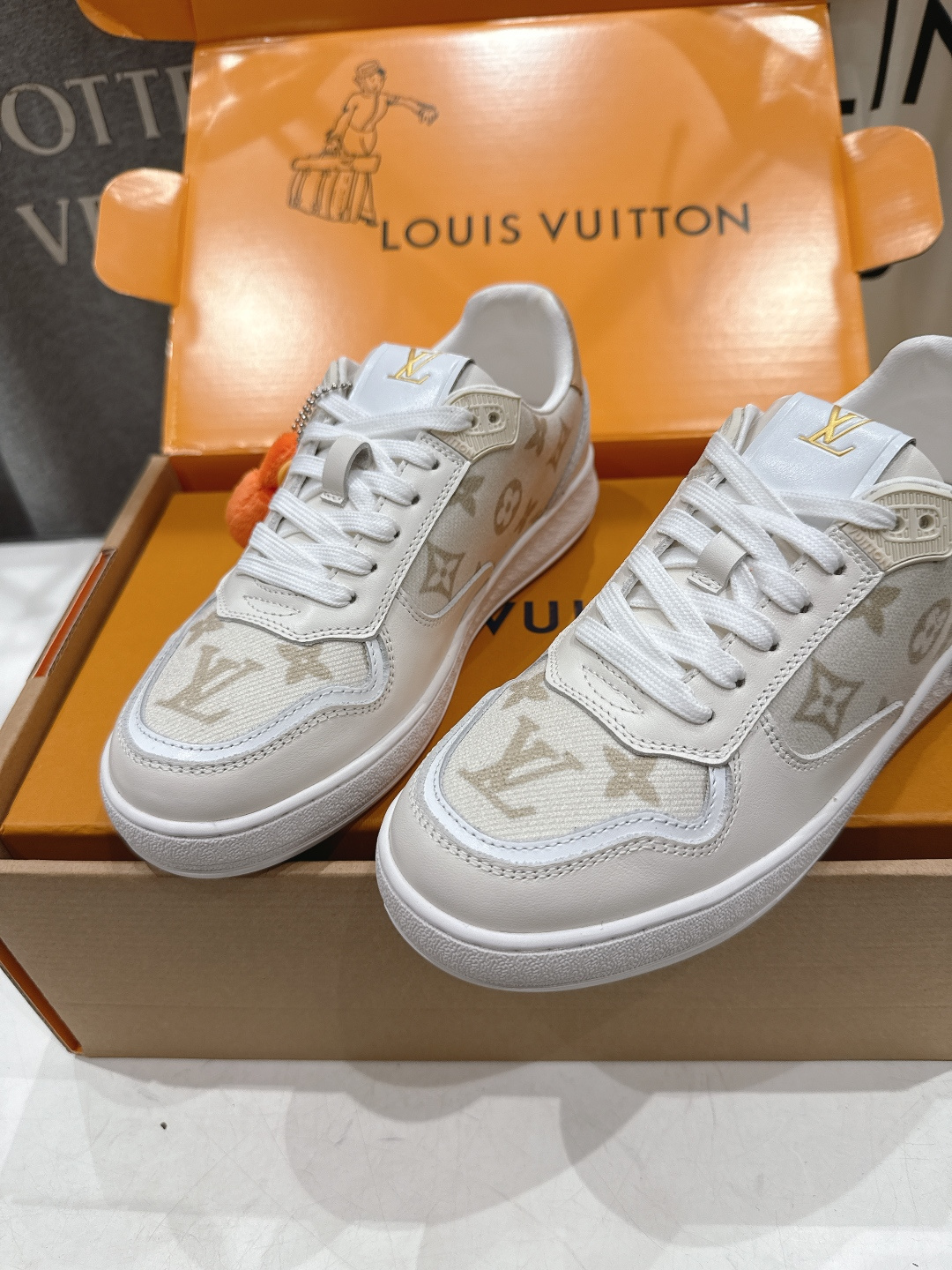 高版本出厂 情侣款 LOUIS VUITTON～LV路易威登F057 L家驴牌最新款走秀情侣款系列厚底运