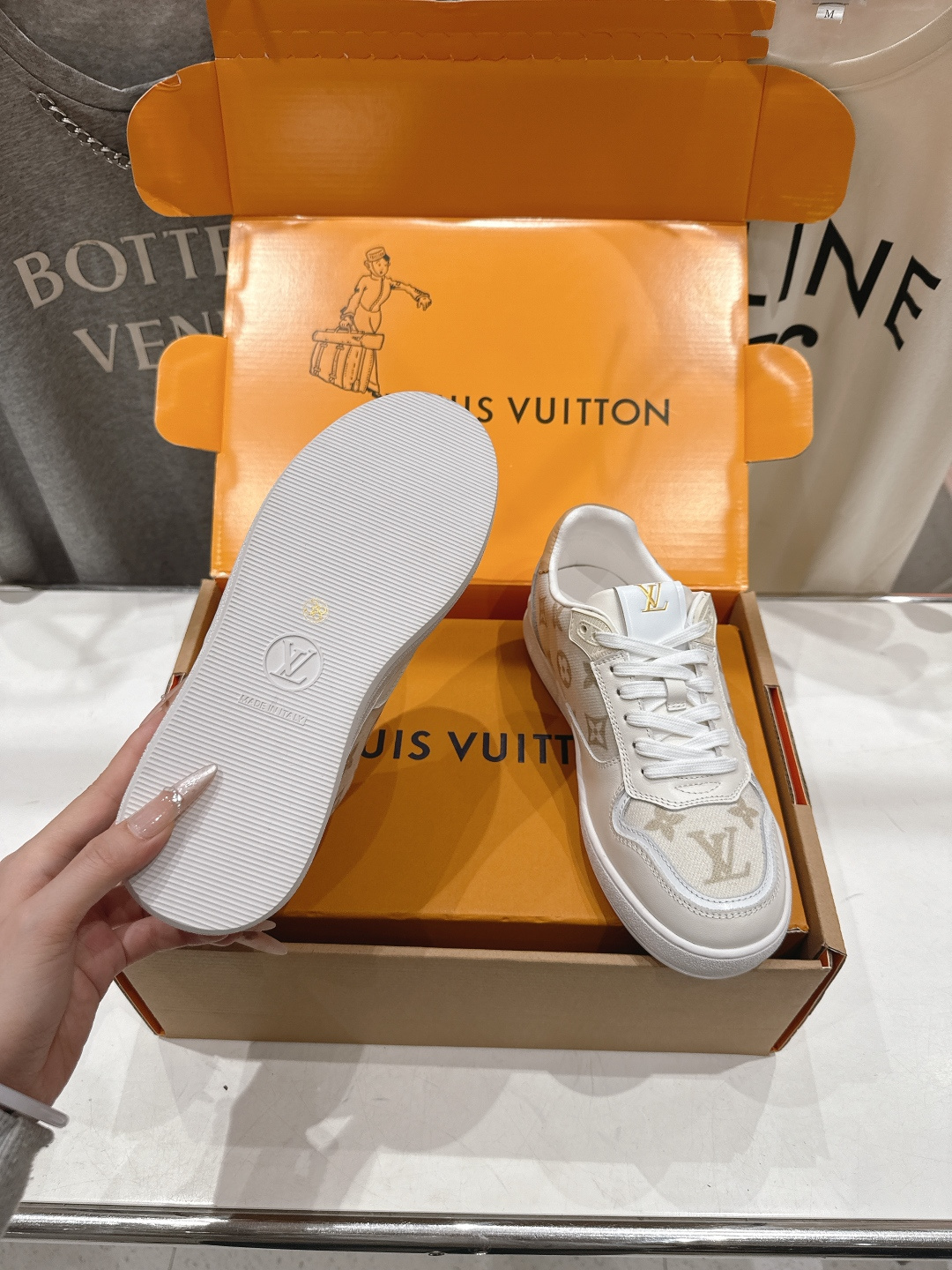 高版本出厂 情侣款 LOUIS VUITTON～LV路易威登F057 L家驴牌最新款走秀情侣款系列厚底运