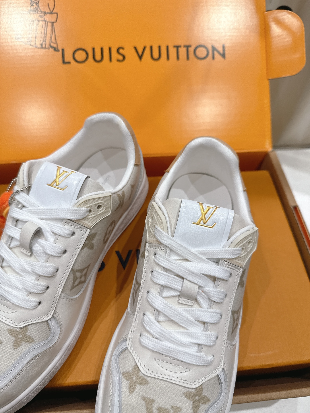 高版本出厂 情侣款 LOUIS VUITTON～LV路易威登F057 L家驴牌最新款走秀情侣款系列厚底运