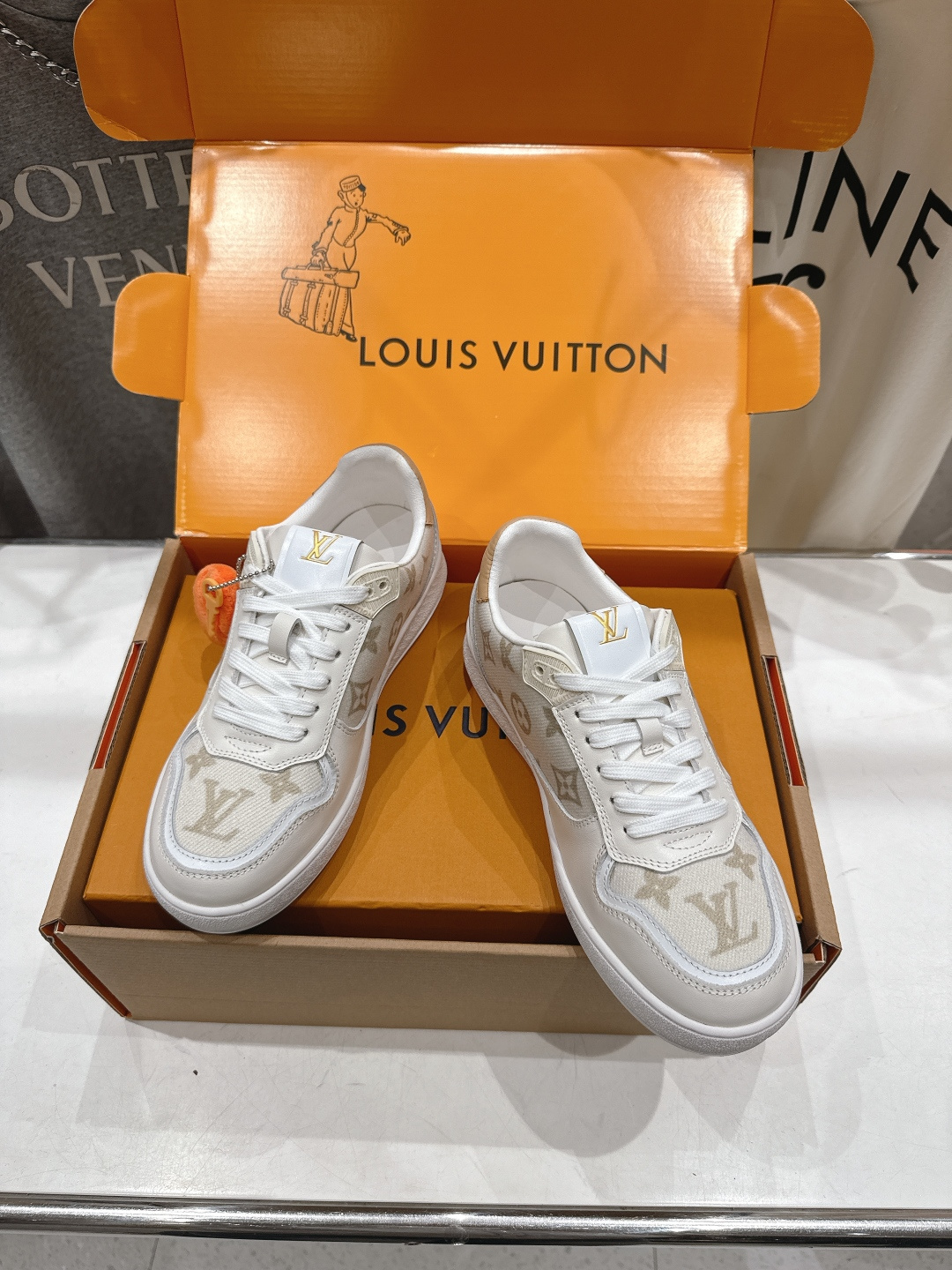高版本出厂 情侣款 LOUIS VUITTON～LV路易威登F057 L家驴牌最新款走秀情侣款系列厚底运