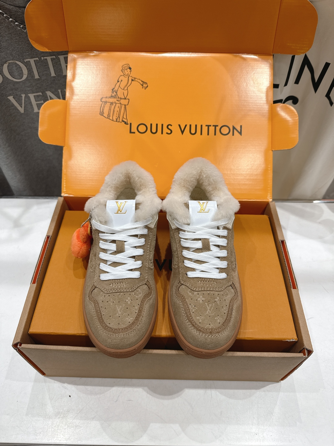 高版本出厂 LOUIS VUITTON～LV路易威登F035 L家驴牌最新走秀款系列羊毛里厚底运动休闲鞋