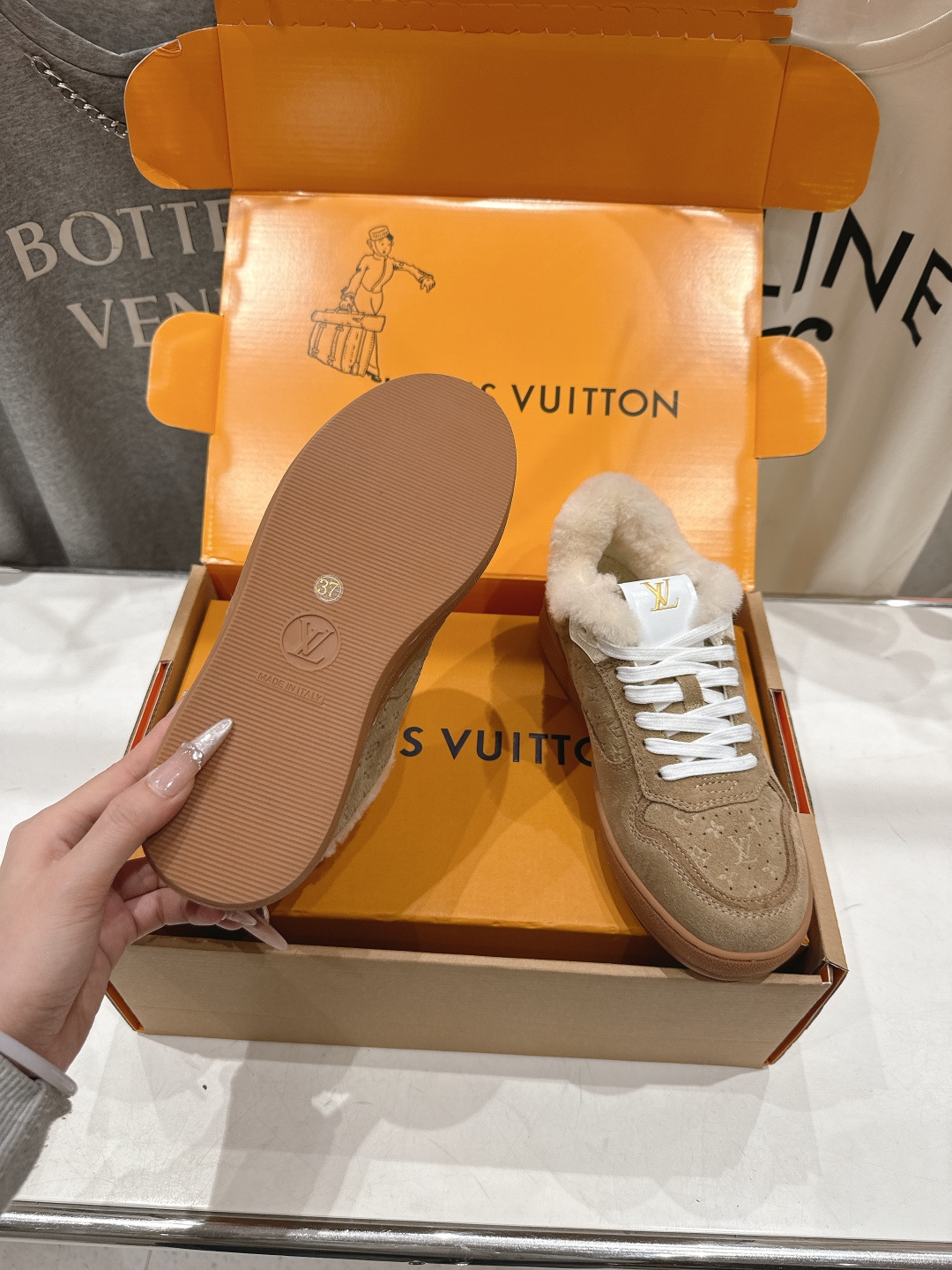 高版本出厂 LOUIS VUITTON～LV路易威登F035 L家驴牌最新走秀款系列羊毛里厚底运动休闲鞋