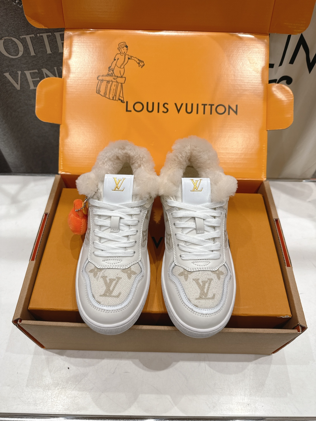高版本出厂 LOUIS VUITTON～LV路易威登F035 L家驴牌最新走秀款系列羊毛里厚底运动休闲鞋